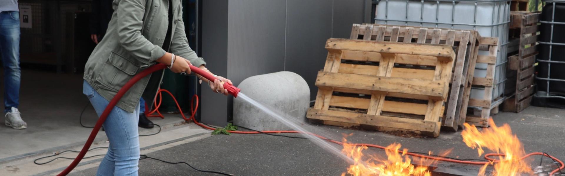 Waarom veiligheidstrainingen belangrijk zijn: BHV, EHBO, VCA en meer