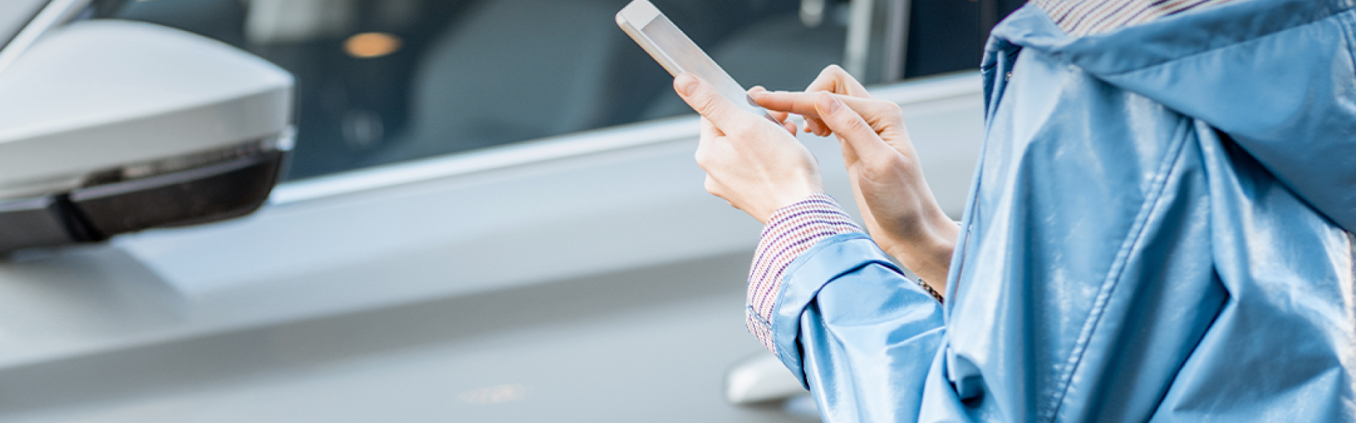 'Spreek je later, ik rij MONO!'