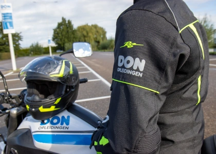 Aangescherpte kledingeisen praktijkexamen motor per 1 augustus 2024
